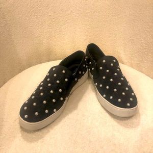 Women’s Michael Kors grey felt and Pearl slip on size 41